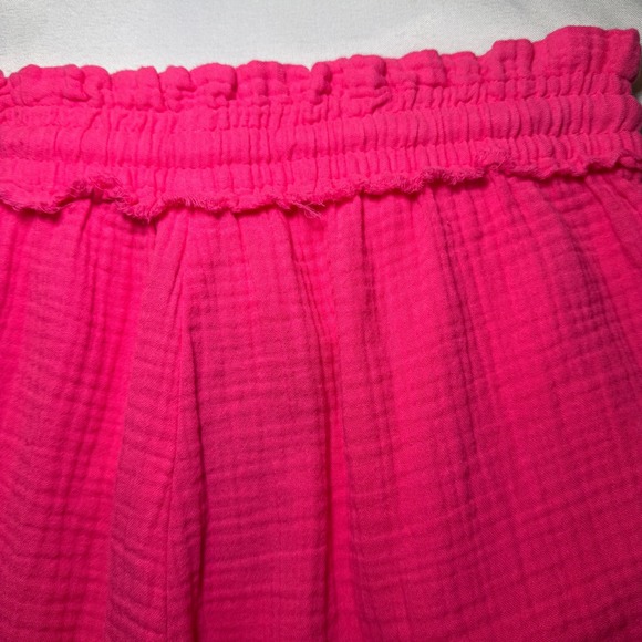 ZENANA Hot Pink Gauze Smocked Waist Drawstring Shorts Women's‎ Medium - Picture 3 of 9